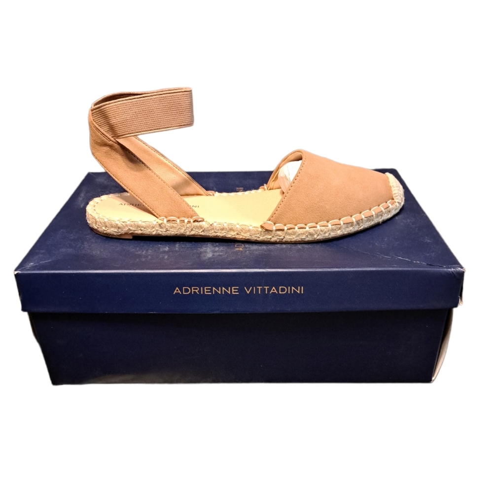 Adrienne Vittadini ALVIN sand color sandal size 6.5